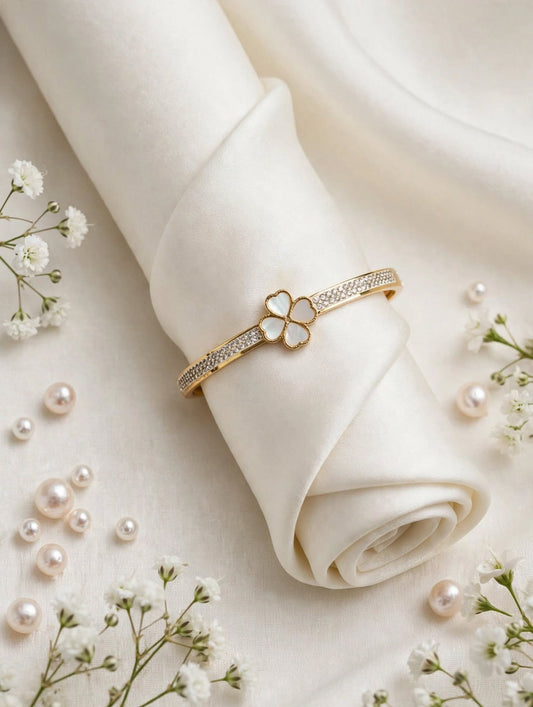 LUVORA Clover Bangle Bracelet | Mother of Pearl Four Leaf Clover Gold Bracelet